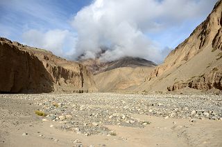 15 View Ahead Leaving Sarak 3759m For Kotaz On Trek To K2 North Face In China.jpg